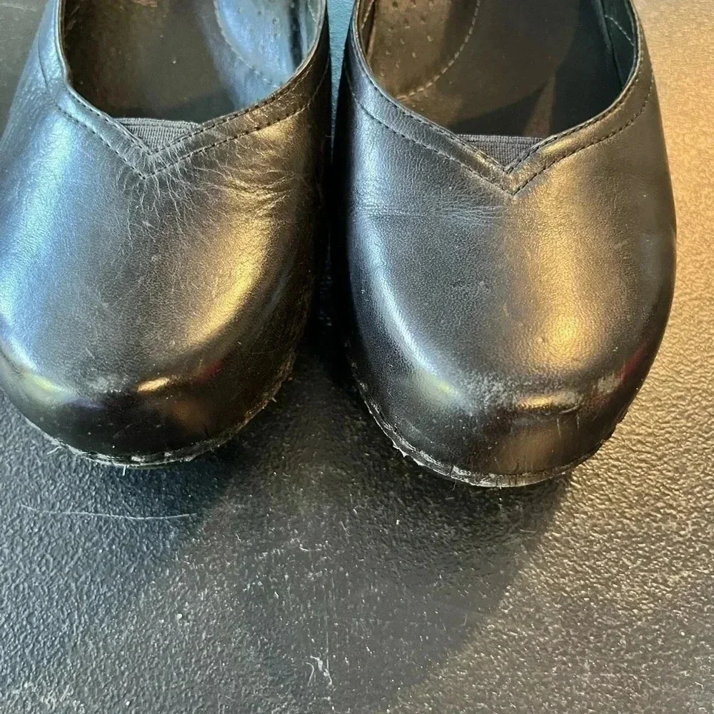 Dansko Clogs - Size 38 - Picture 6 of 7